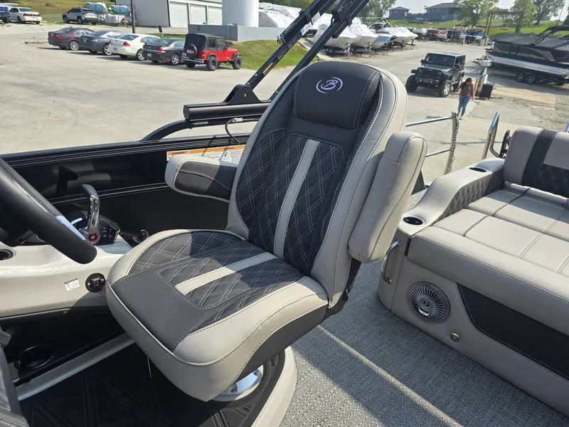 Slide: The Image of Barletta Lusso L23U 2026 - 12