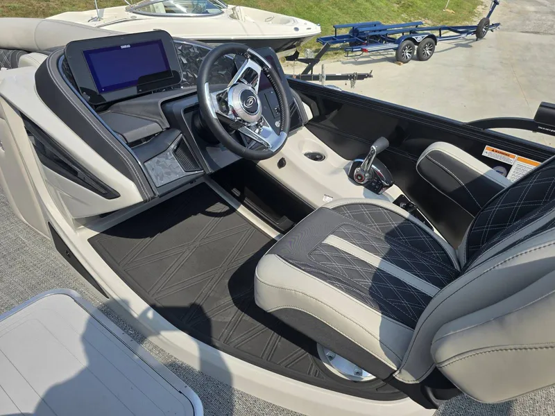 Slide: The Image of Barletta Lusso L23U 2026 - 14