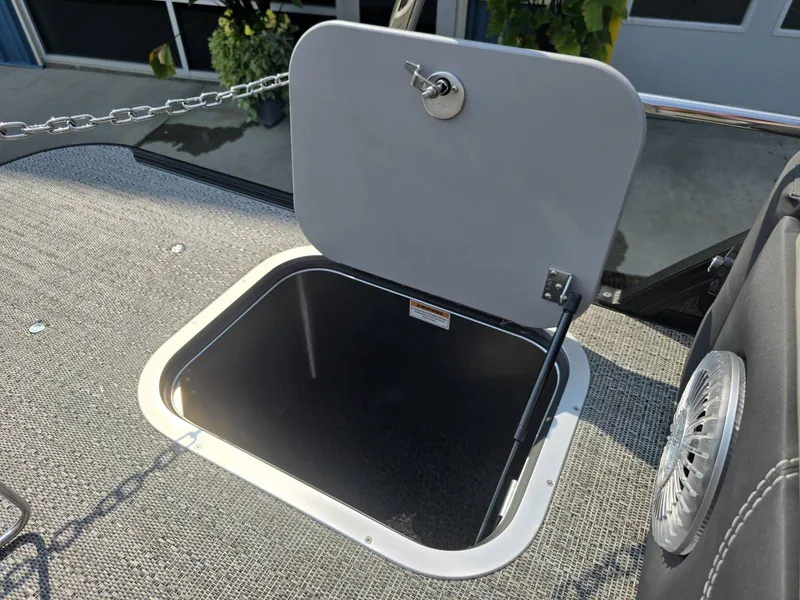 Slide: The Image of Barletta Lusso L23U 2026 - 25