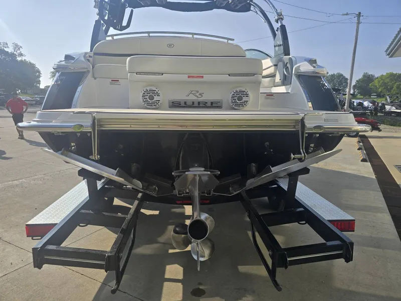 Slide: The Image of Cobalt R5 Surf 2019 - 5