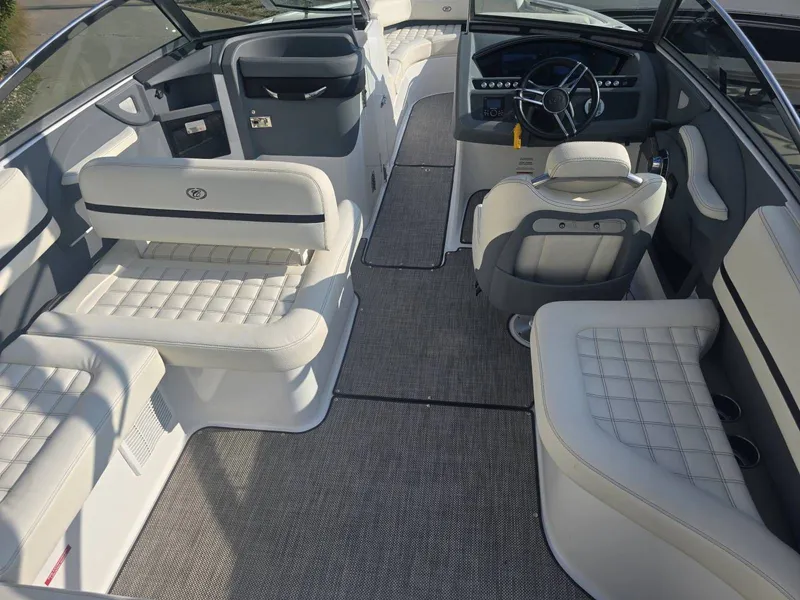 Slide: The Image of Cobalt R5 Surf 2019 - 9