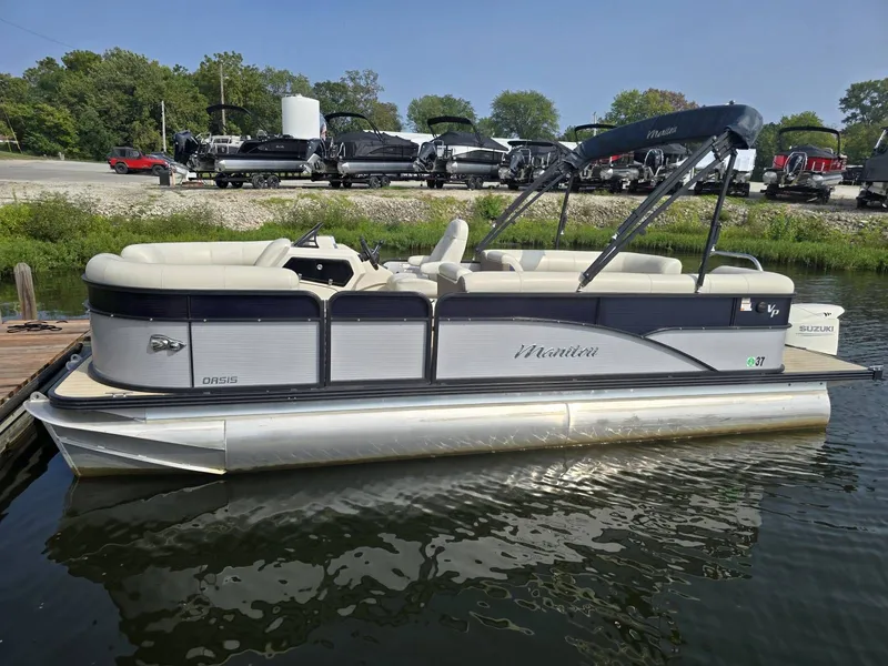 Slide: The Image of Manitou 21' Oasis Rf Vp 2019 - 1