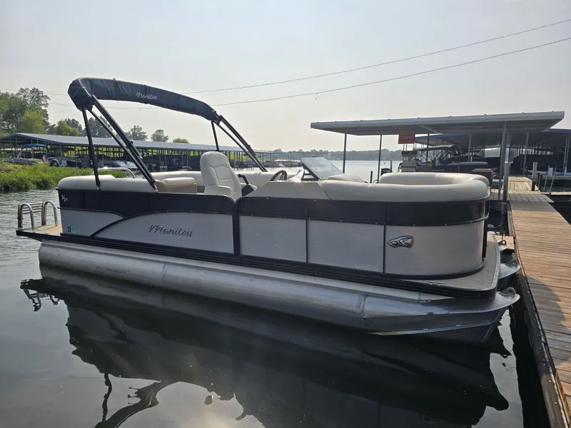 Slide: The Image of Manitou 21' Oasis Rf Vp 2019 - 5