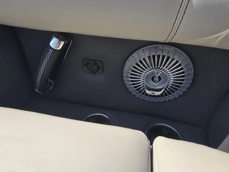 Slide: The Image of Barletta LUSSO L23QCSS 2026 - 13