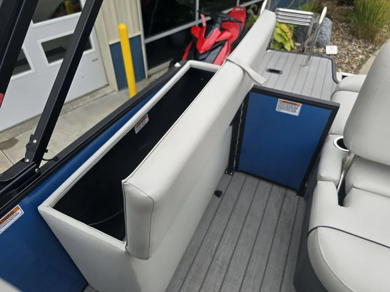 Slide: The Image of Sylvan Mirage X5 CLZ 2024 - 25