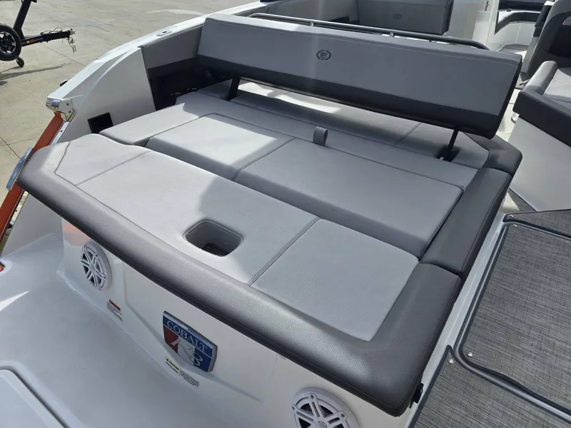 Slide: The Image of Cobalt R8 2024 - 20