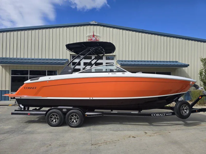 Slide: The Image of Cobalt R8 2024 - 6