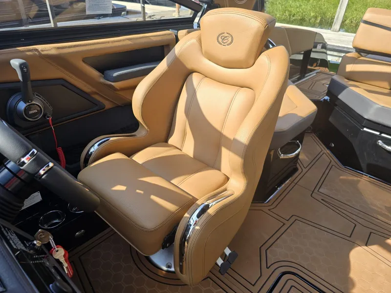 Slide: The Image of Cobalt R4 Surf 2026 - 14