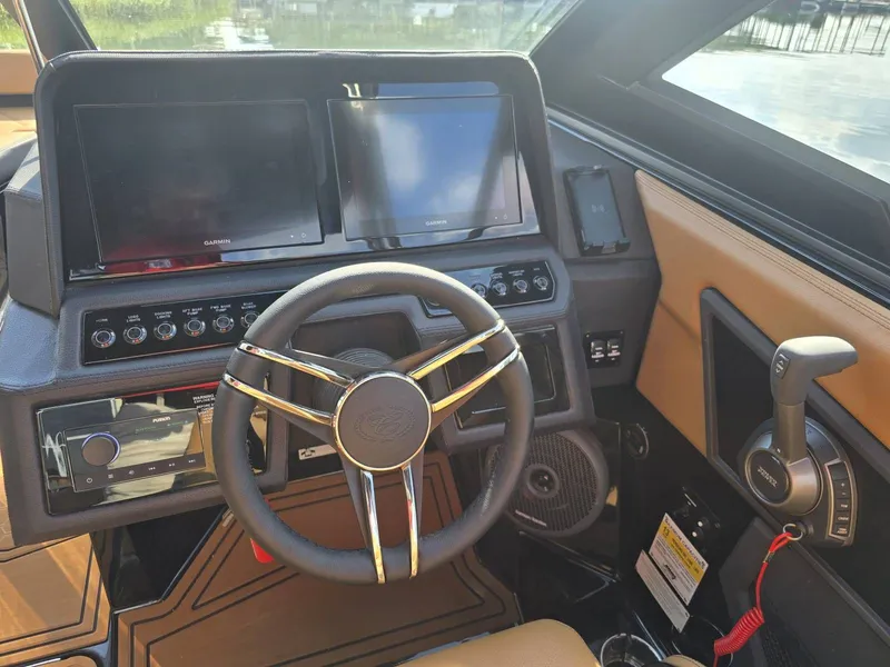 Slide: The Image of Cobalt R4 Surf 2026 - 16