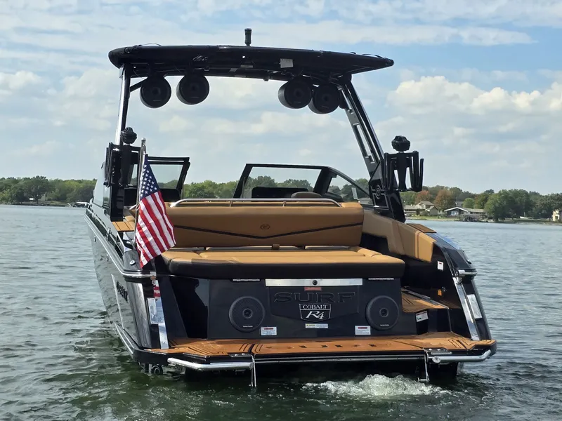 Slide: The Image of Cobalt R4 Surf 2026 - 6