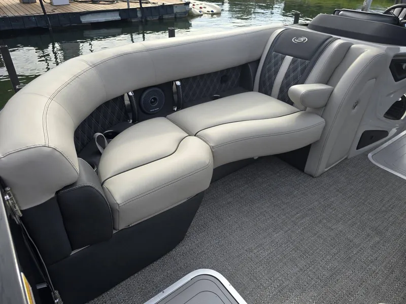 Slide: The Image of Barletta Reserve Leggera Rl23uca 2026 - 15