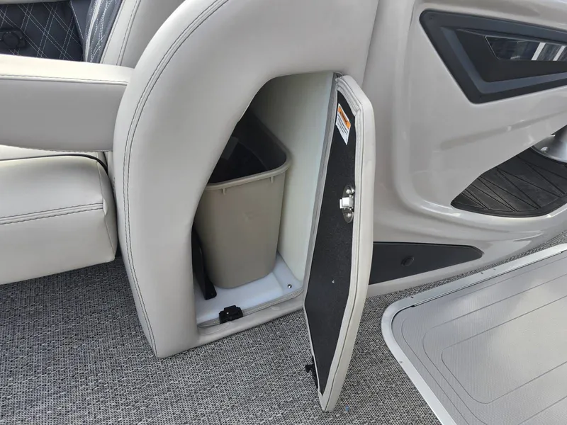 Slide: The Image of Barletta Reserve Leggera Rl23uca 2026 - 16