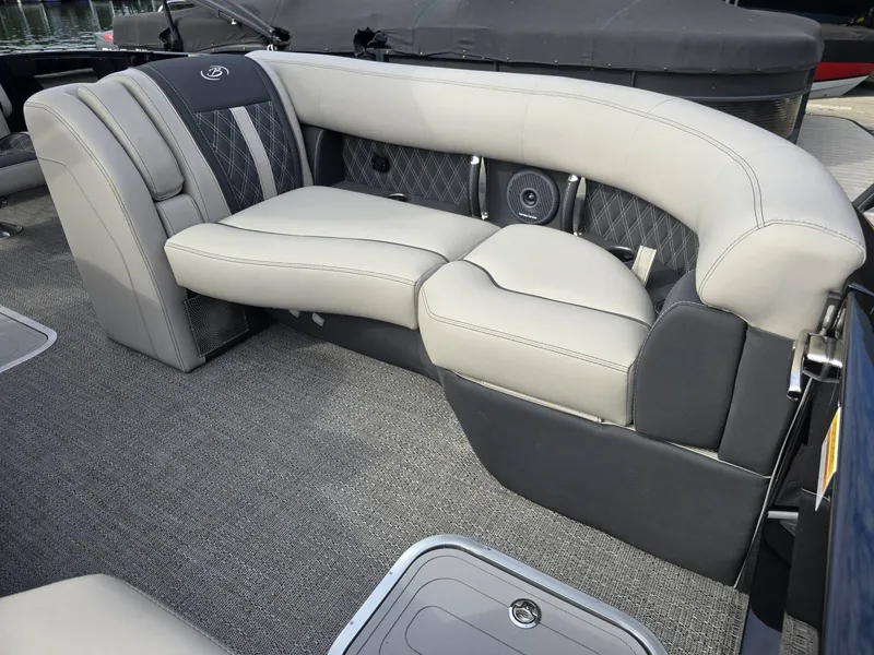 Slide: The Image of Barletta Reserve Leggera Rl23uca 2026 - 18