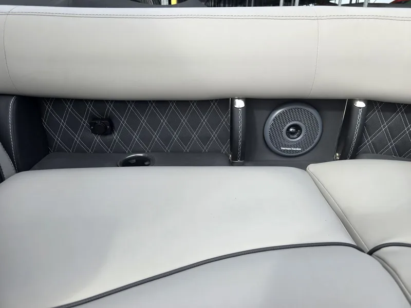 Slide: The Image of Barletta Reserve Leggera Rl23uca 2026 - 20