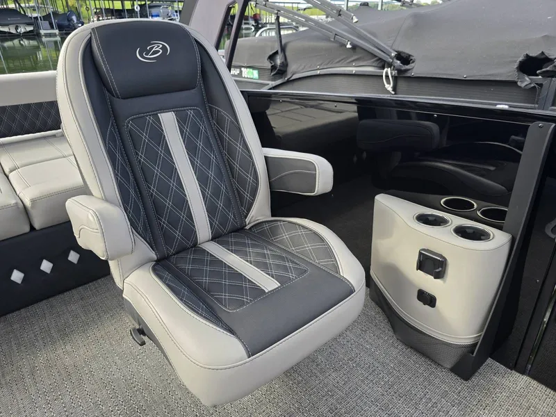 Slide: The Image of Barletta Reserve Leggera Rl23uca 2026 - 28