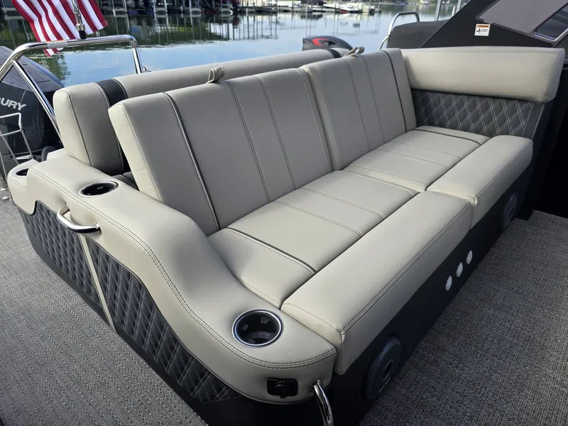 Slide: The Image of Barletta Reserve Leggera Rl23uca 2026 - 30