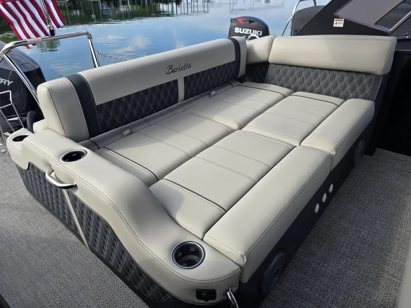 Slide: The Image of Barletta Reserve Leggera Rl23uca 2026 - 32