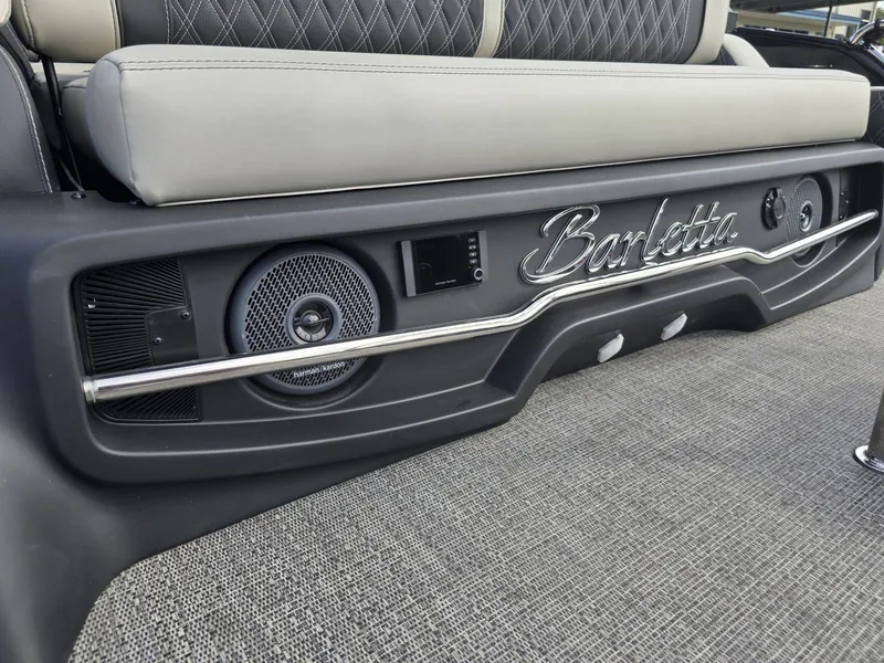 Slide: The Image of Barletta Reserve Leggera Rl23uca 2026 - 37