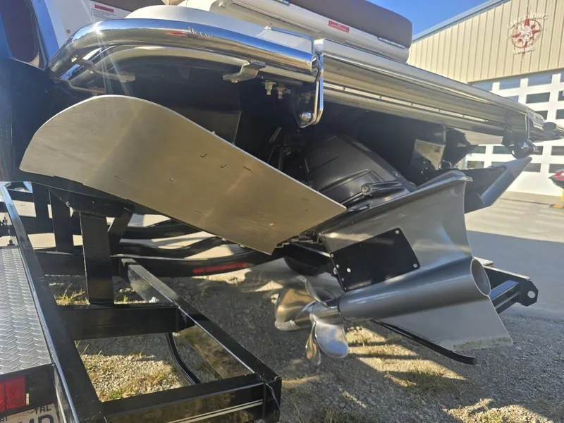 Slide: The Image of Cobalt R3 Surf 2019 - 4