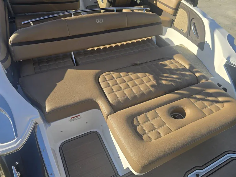 Slide: The Image of Cobalt R3 Surf 2019 - 5