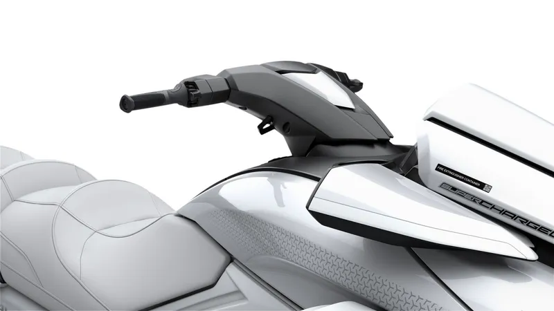 Slide: The Image of Yamaha Fx Cruiser Svho W/ Audio 2026 - 12