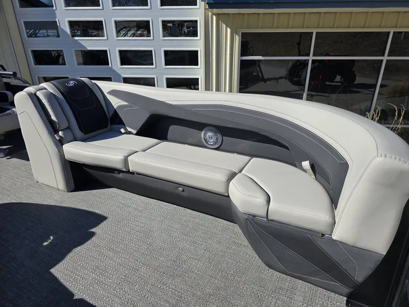 Slide: The Image of Barletta Cabrio 24QC 2026 - 12