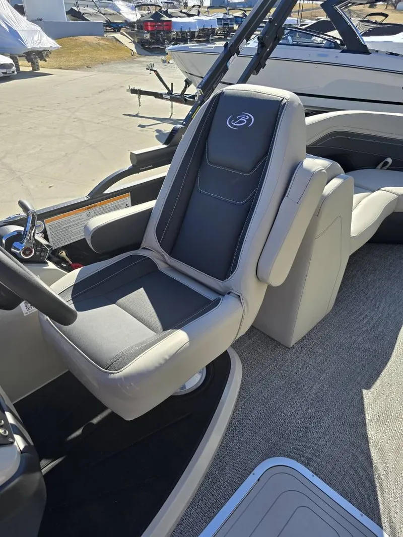 Slide: The Image of Barletta Cabrio 24QC 2026 - 15