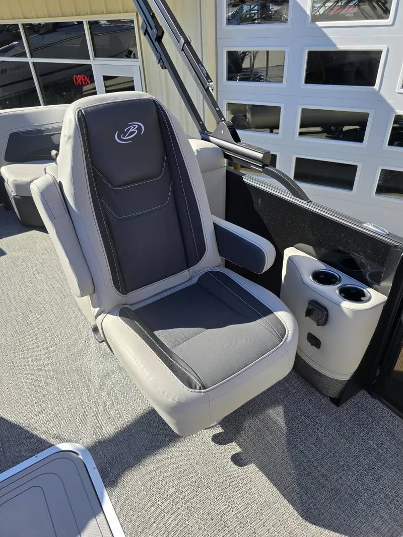 Slide: The Image of Barletta Cabrio 24QC 2026 - 21