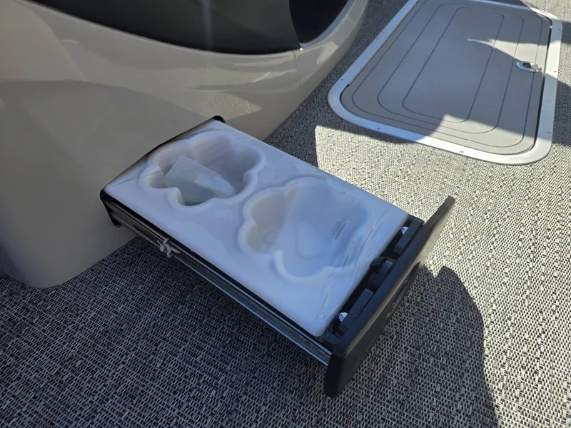 Slide: The Image of Barletta Cabrio 24QC 2026 - 27