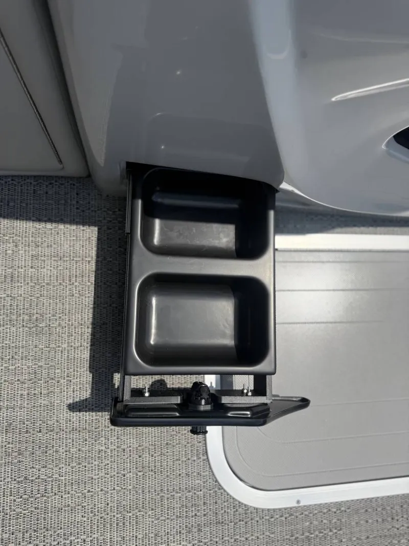 Slide: The Image of Barletta LUSSO L25M 2025 - 17