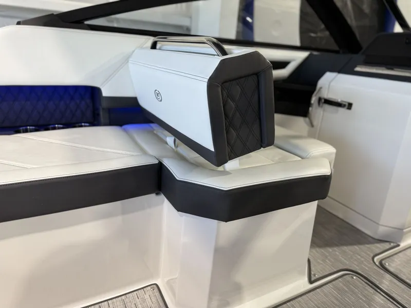 Slide: The Image of Cobalt R8 2025 - 29