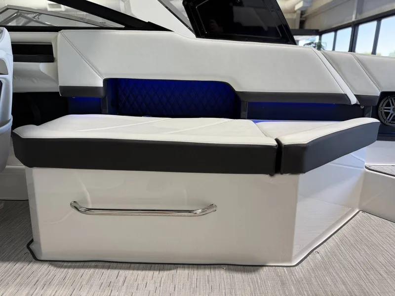 Slide: The Image of Cobalt R8 2025 - 41