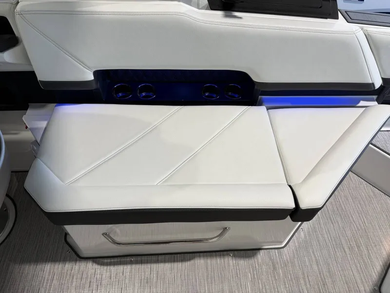 Slide: The Image of Cobalt R8 2025 - 43