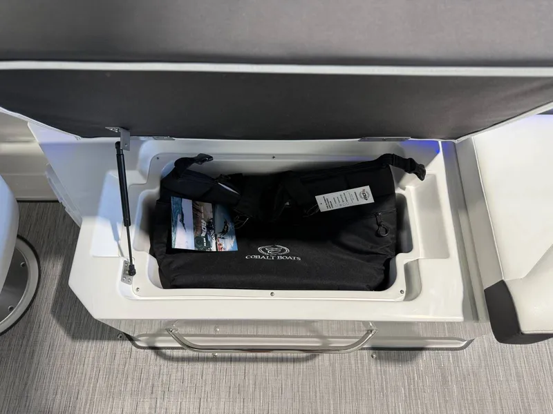 Slide: The Image of Cobalt R8 2025 - 44