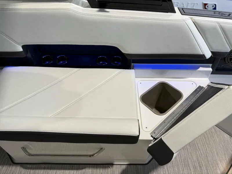 Slide: The Image of Cobalt R8 2025 - 45