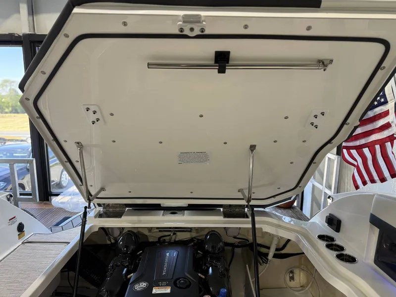 Slide: The Image of Cobalt R8 2025 - 65