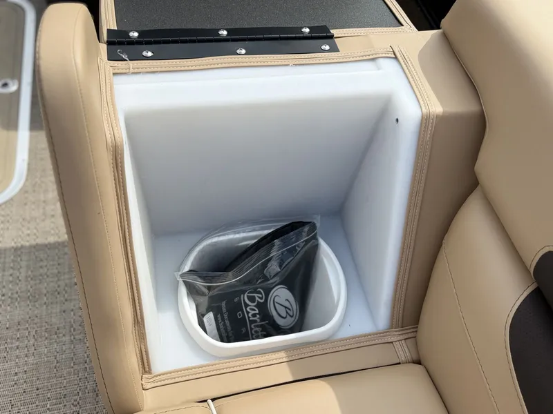 Slide: The Image of Barletta CABRIO C24U 2025 - 14