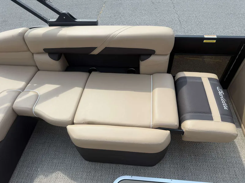 Slide: The Image of Barletta CABRIO C24U 2025 - 26