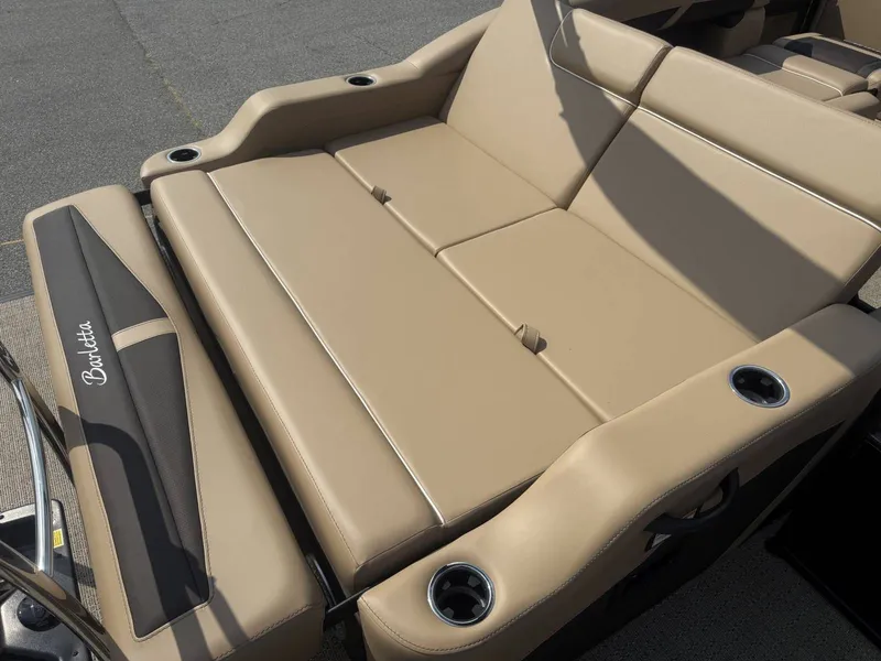 Slide: The Image of Barletta CABRIO C24U 2025 - 29