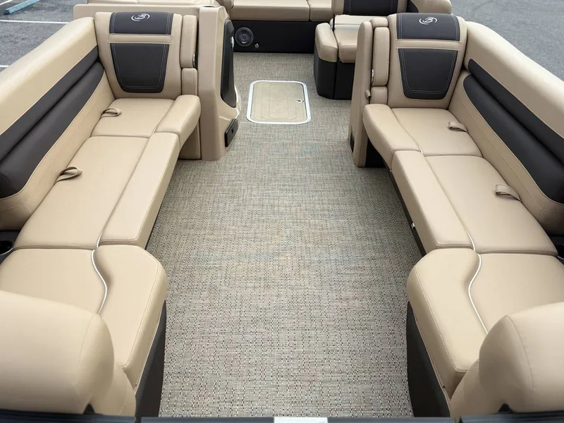 Slide: The Image of Barletta CABRIO C24U 2025 - 7