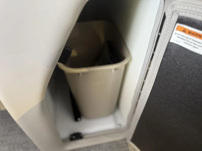 Slide: The Image of Barletta Lusso L23UC 2025 - 12