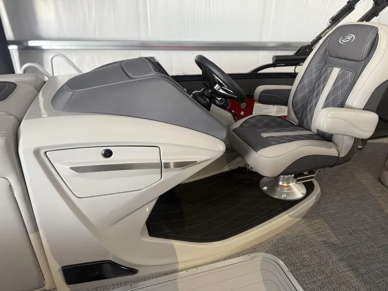 Slide: The Image of Barletta Lusso L23UC 2025 - 14