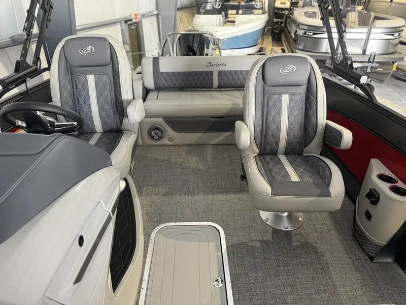 Slide: The Image of Barletta Lusso L23UC 2025 - 20