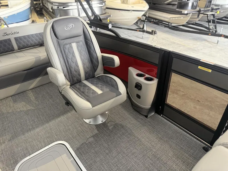 Slide: The Image of Barletta Lusso L23UC 2025 - 21