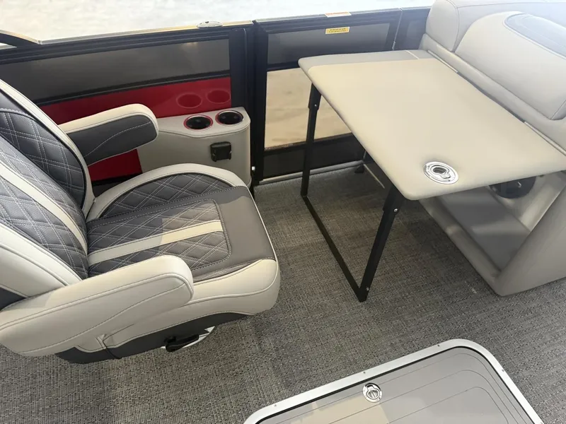 Slide: The Image of Barletta Lusso L23UC 2025 - 23