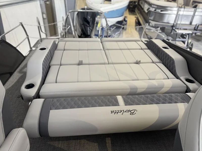 Slide: The Image of Barletta Lusso L23UC 2025 - 29