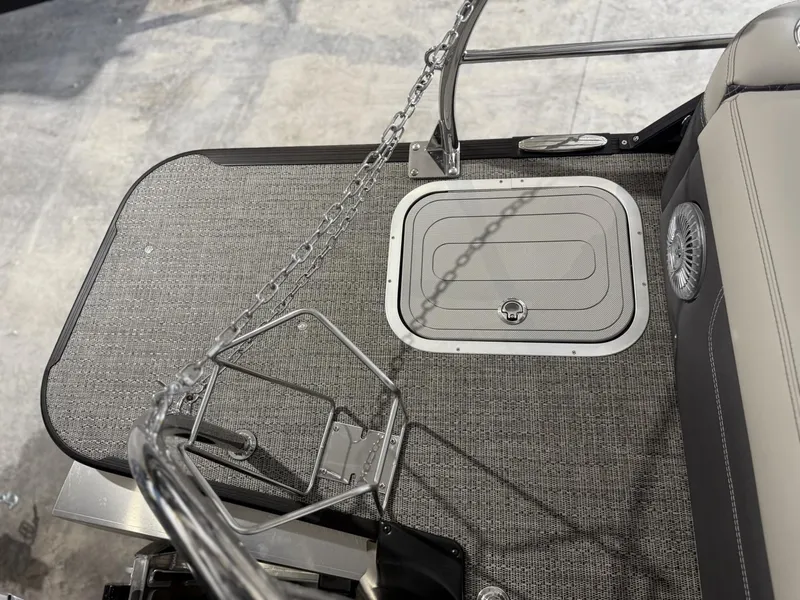 Slide: The Image of Barletta Lusso L23UC 2025 - 38