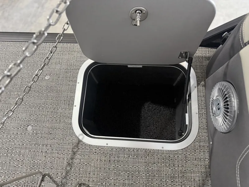 Slide: The Image of Barletta Lusso L23UC 2025 - 39