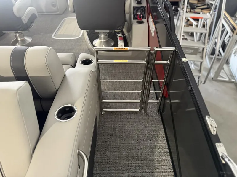 Slide: The Image of Barletta Lusso L23UC 2025 - 41