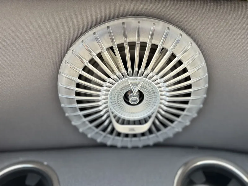 Slide: The Image of Barletta Cabrio C22QC 2025 - 11